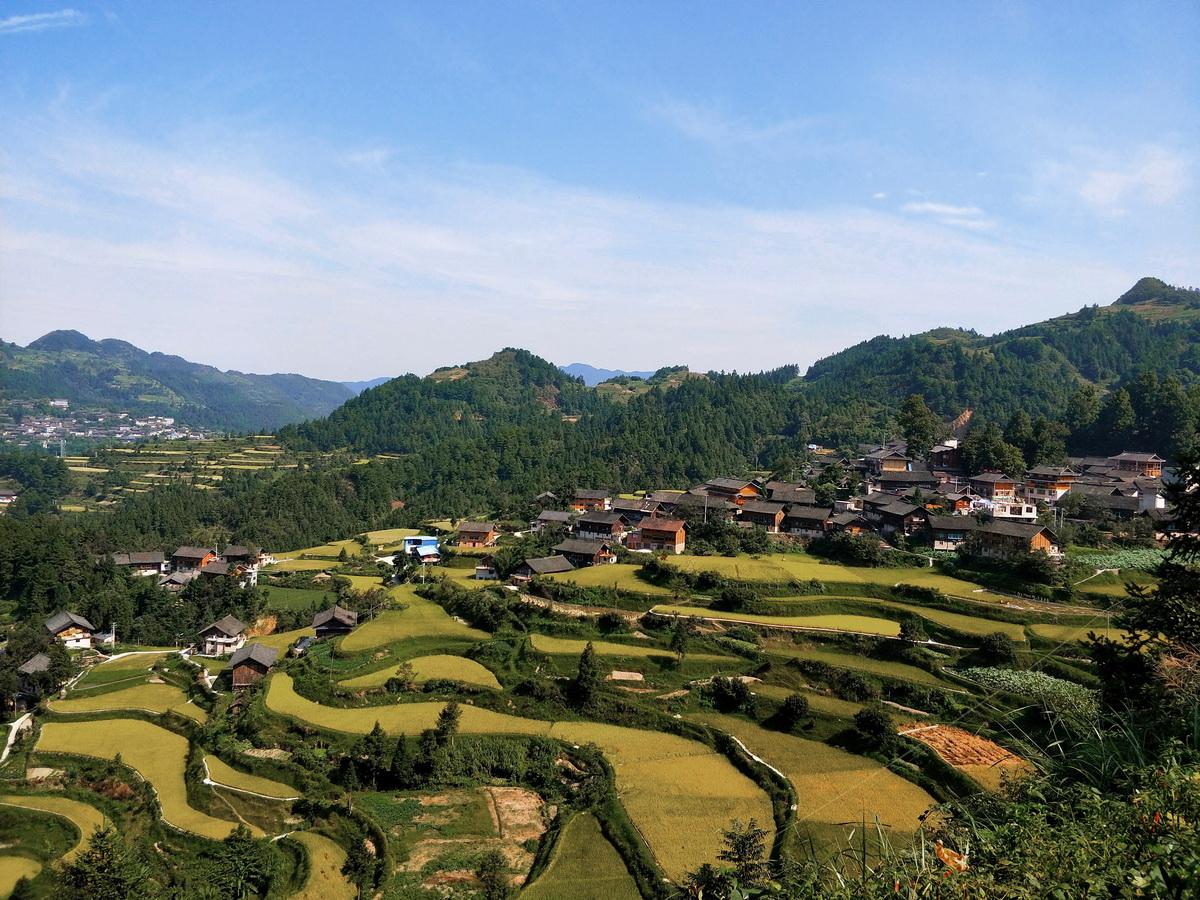 1612864542233044.jpg 02 龙塘苗寨_调整大小.jpg