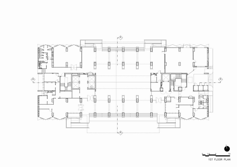 白衣天使的架空中庭宿舍楼/Plan Architect