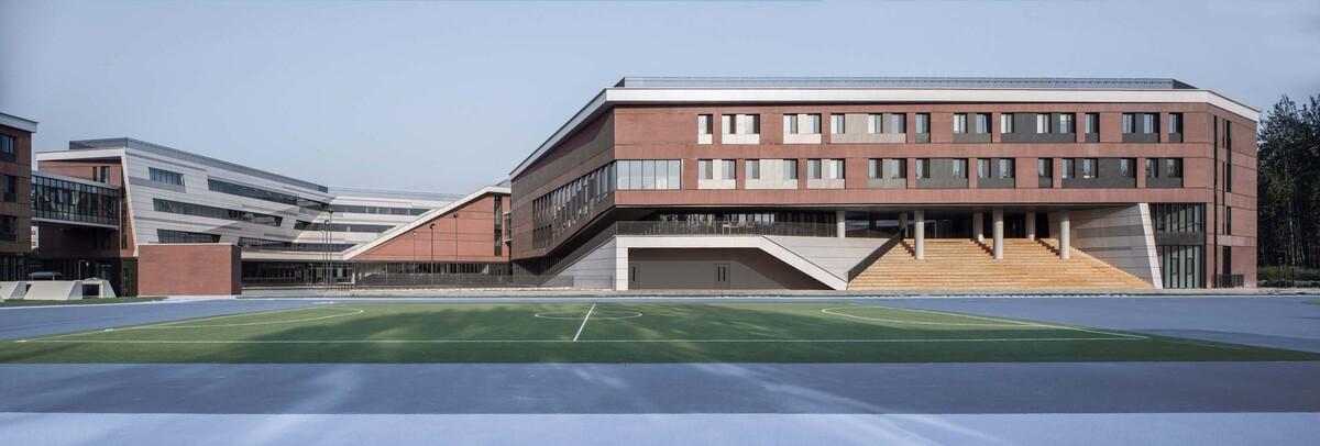 北京人大附中航天城学校 / 北京市建筑设计研究院