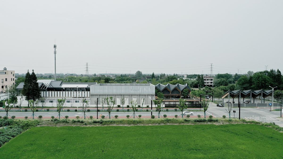1635165515289548.jpg 14 项目南立面全景 © 严旸.jpg