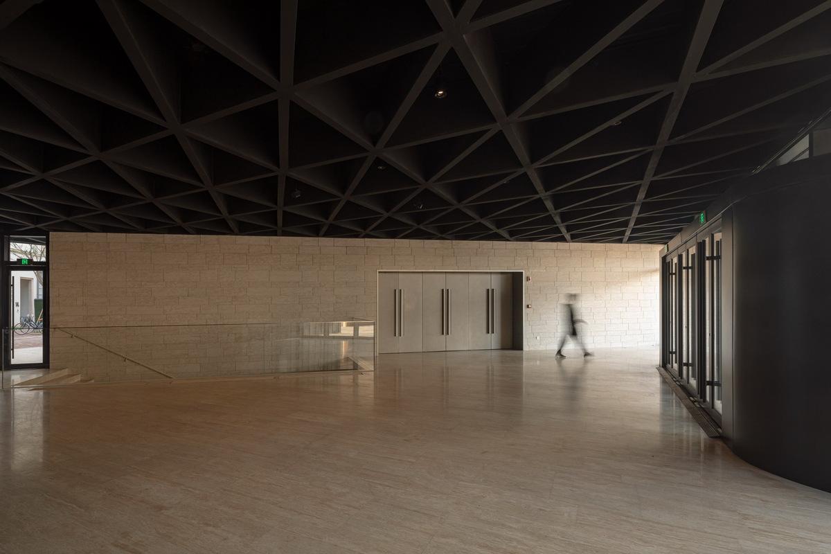 1635429738202464.jpg 调整大小 10 门厅是然建筑摄影 Schran Images.jpg