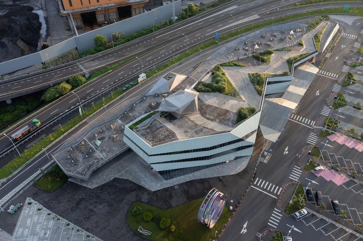 苏澳高速公路休息区及服务区 / 翁祖模建筑师事务所