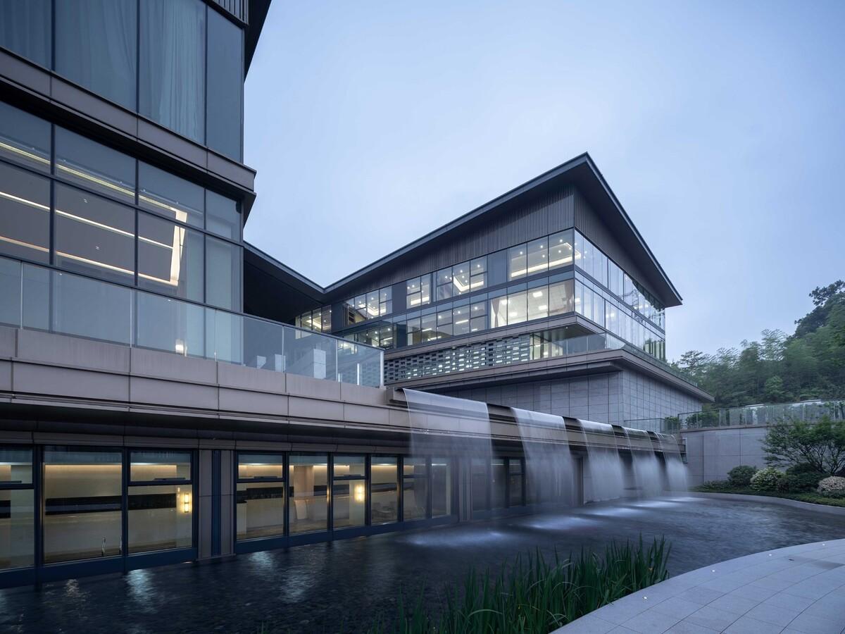 长沙麓隐青竹湖展示中心 / PTA上海柏涛