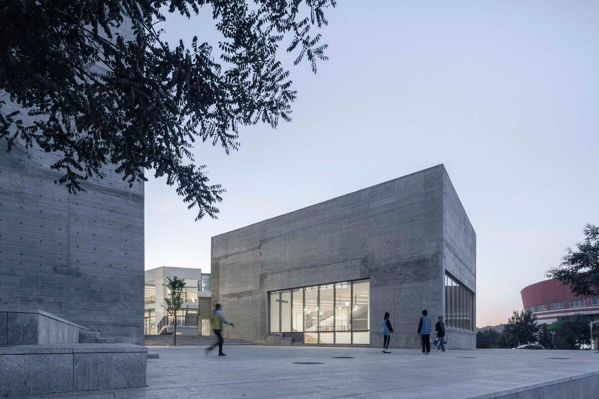 友兰中学图艺综合楼 / WAU建筑事务所