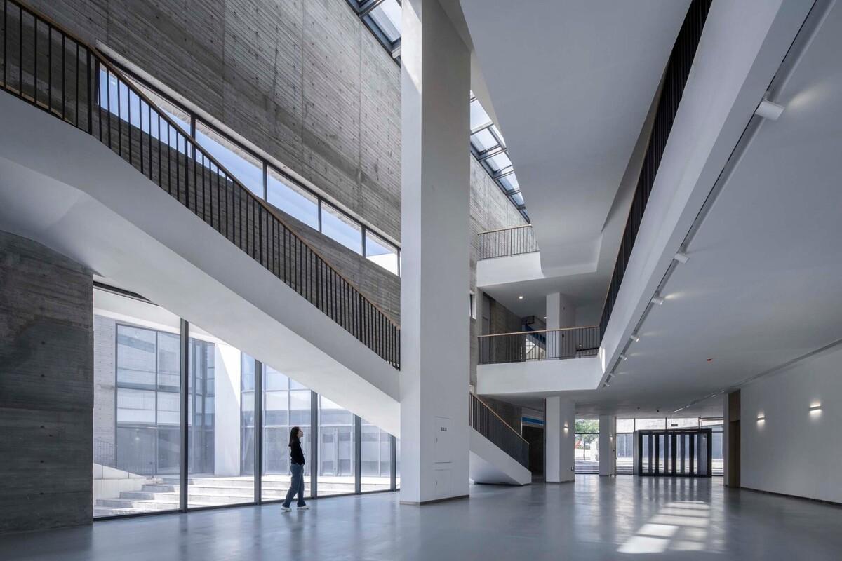 友兰中学图艺综合楼 / WAU建筑事务所