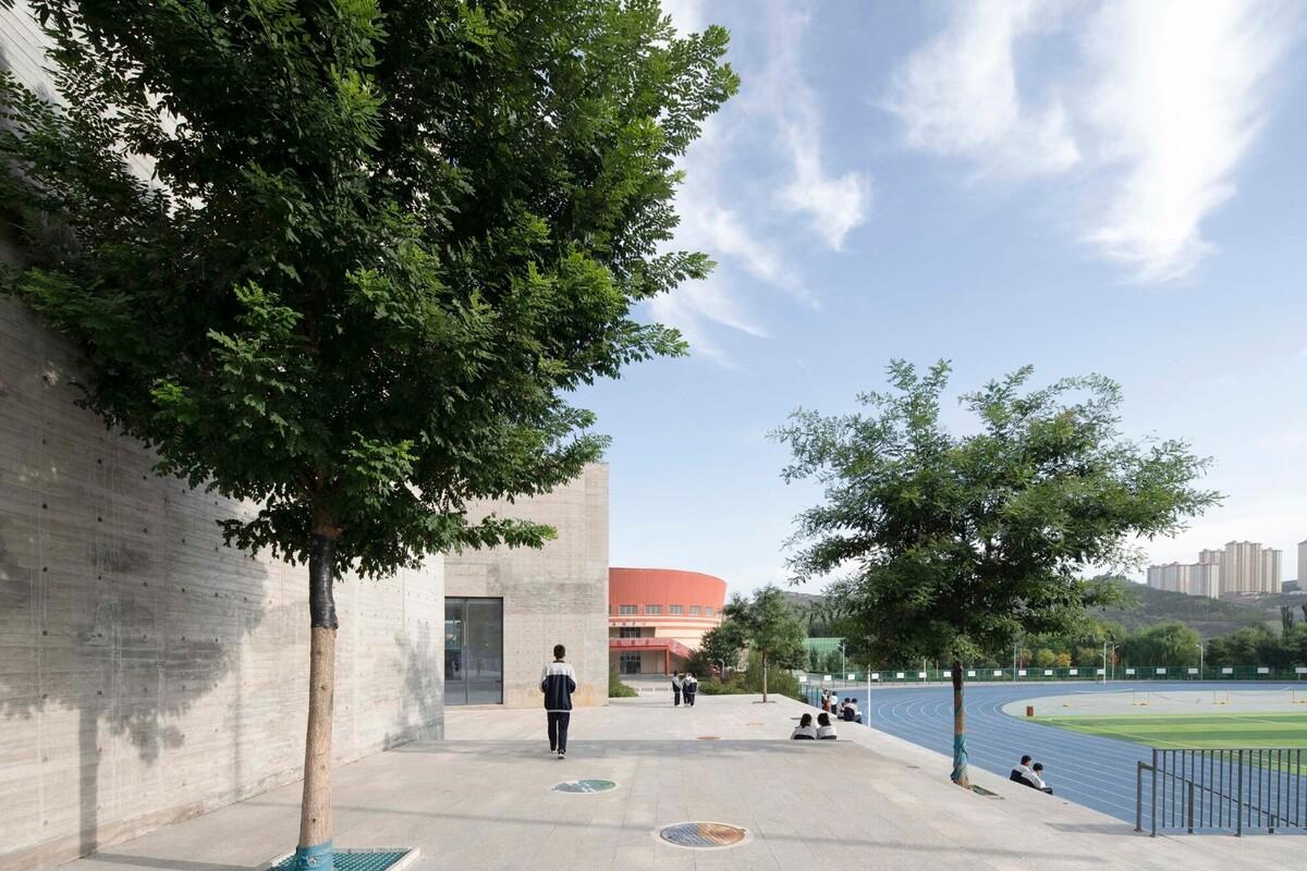友兰中学图艺综合楼 / WAU建筑事务所