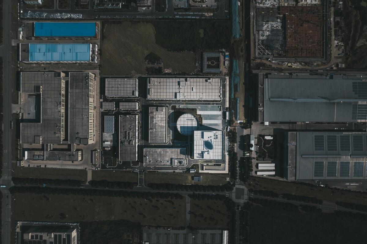 国方电子研发中心 / 平介设计，苏州大学建筑学院