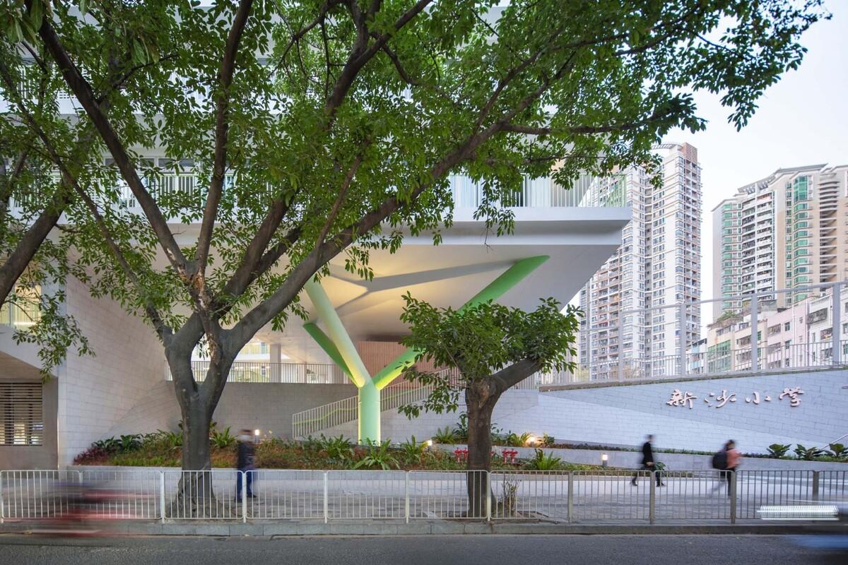 深圳福田新沙小学 / 一十一建筑