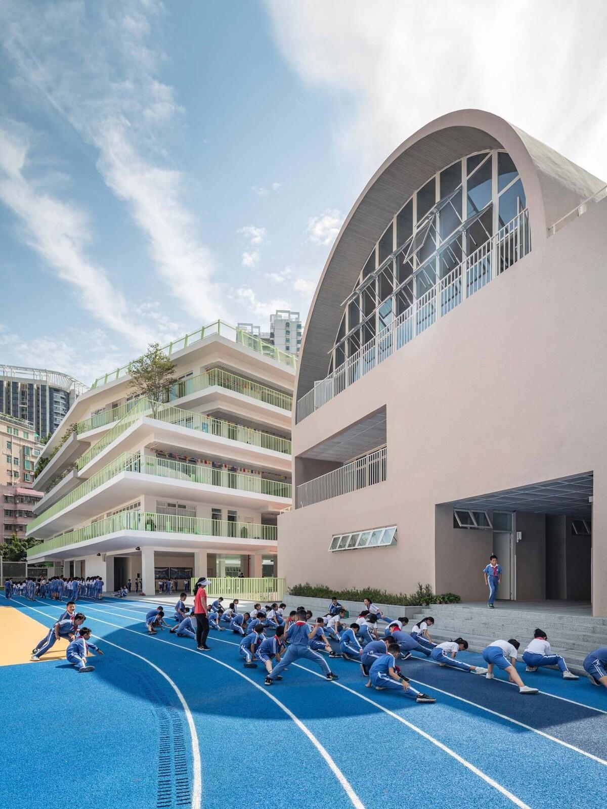 深圳福田新沙小学 / 一十一建筑