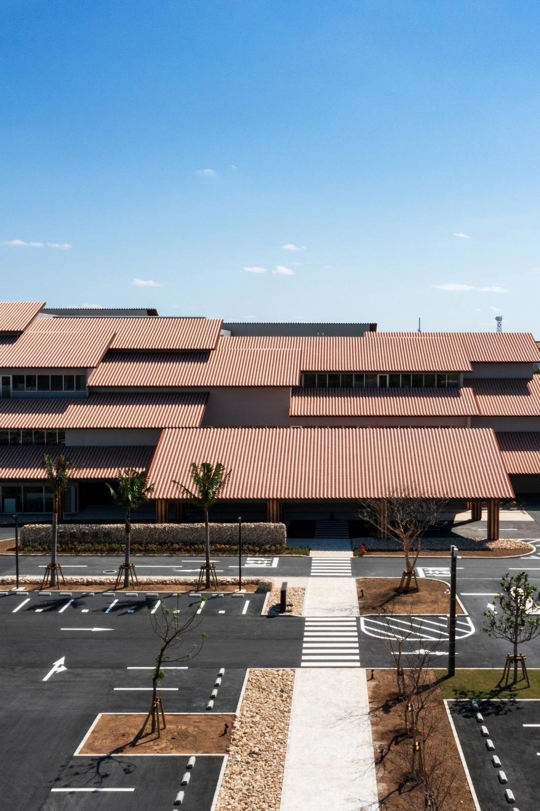 石垣市政府大楼 / 隈研吾建筑都市设计事务所
