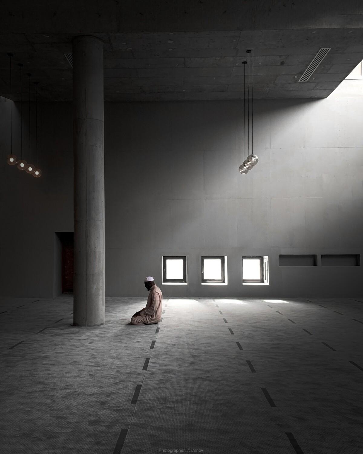 光与石，Al Gharra 清真寺 / Mohammed Ibrahim Shafee Architectural Office