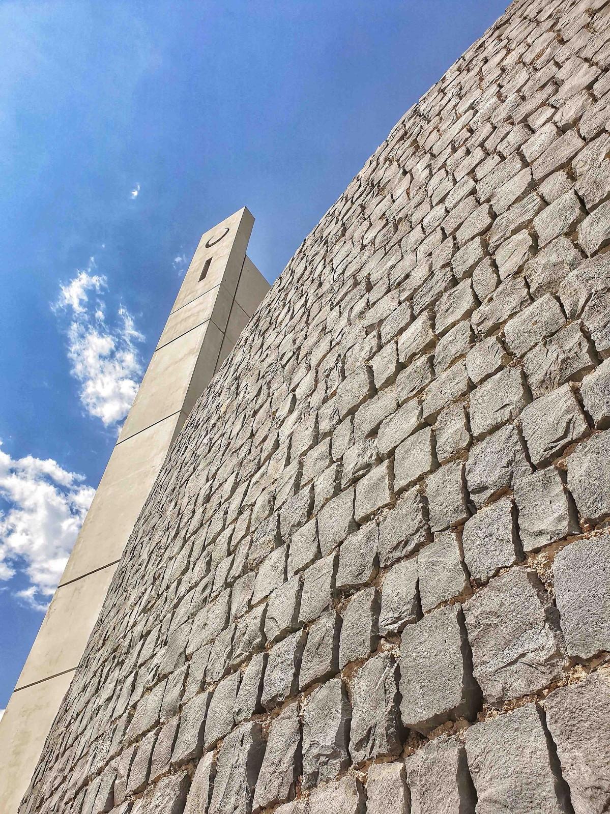 光与石，Al Gharra 清真寺 / Mohammed Ibrahim Shafee Architectural Office