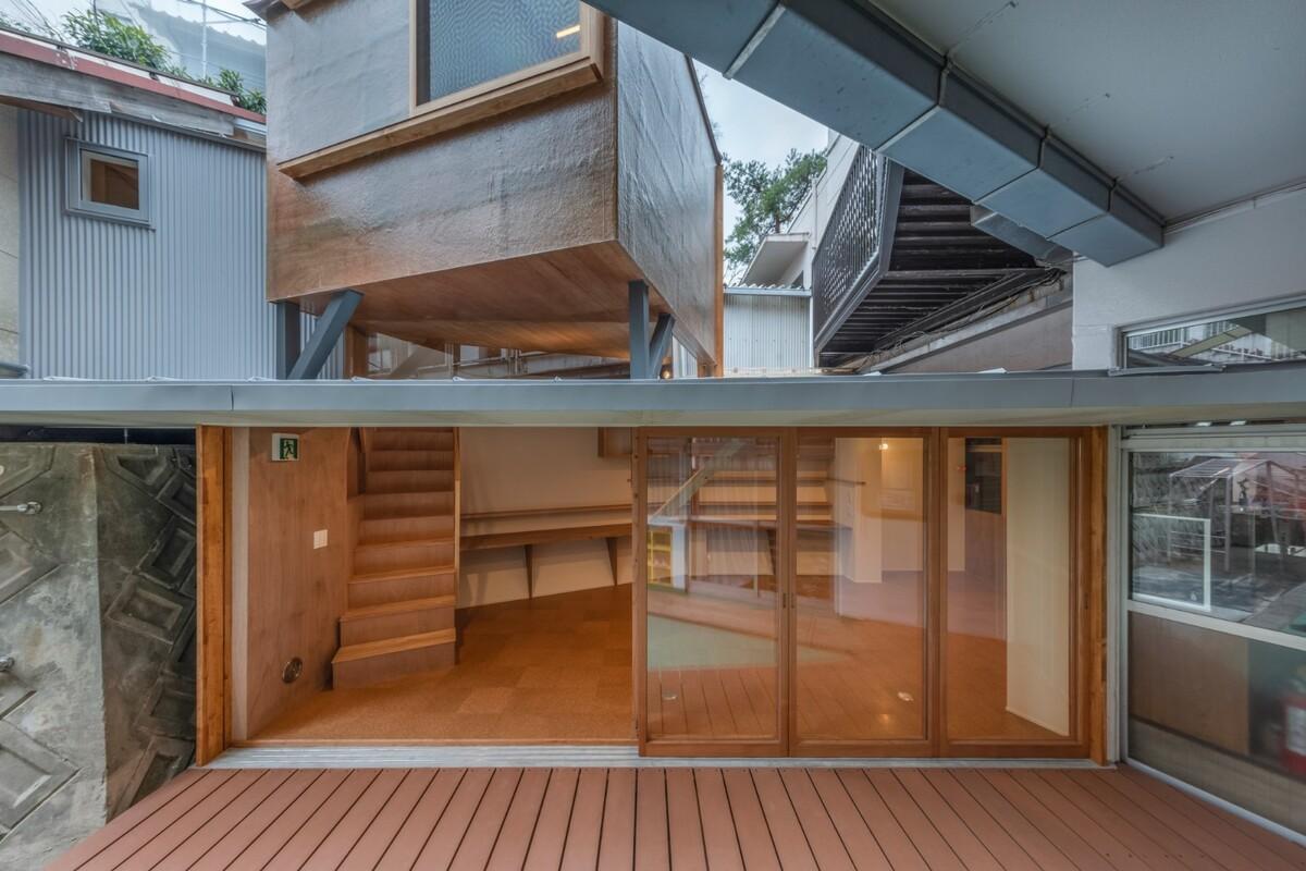 消解死胡同，山里保育园改扩建 / 吉村真基建筑计画事务所 | MYAO