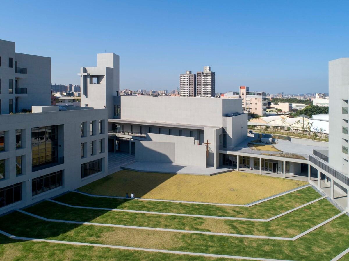 中华福音神研究学院八德校区教堂 / 潘冀联合建筑师事务所