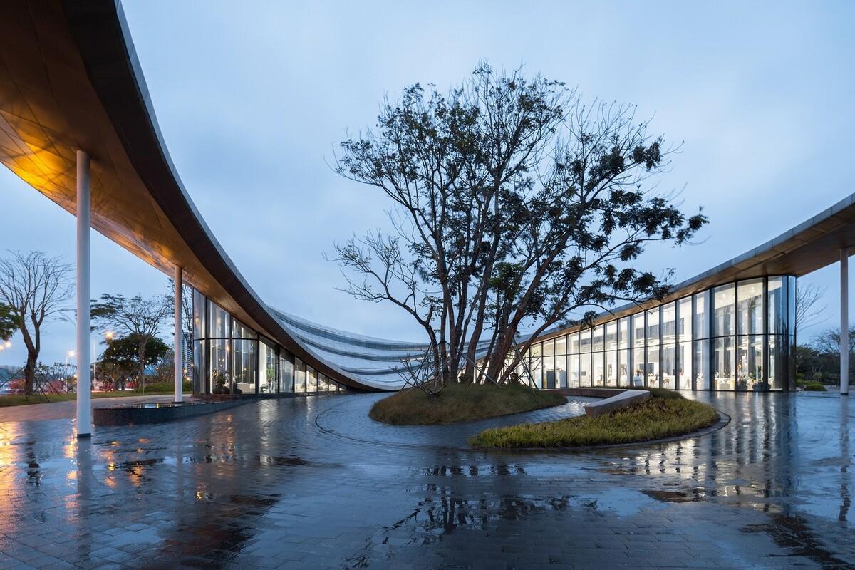 海口西秀公园游客中心 / 慕达建筑