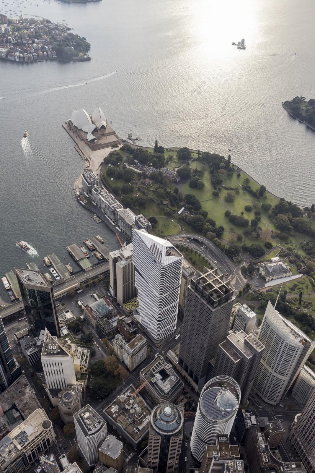 首个塔楼改造 Quay Quarter，‘嫁接’新楼板 / 3XN
