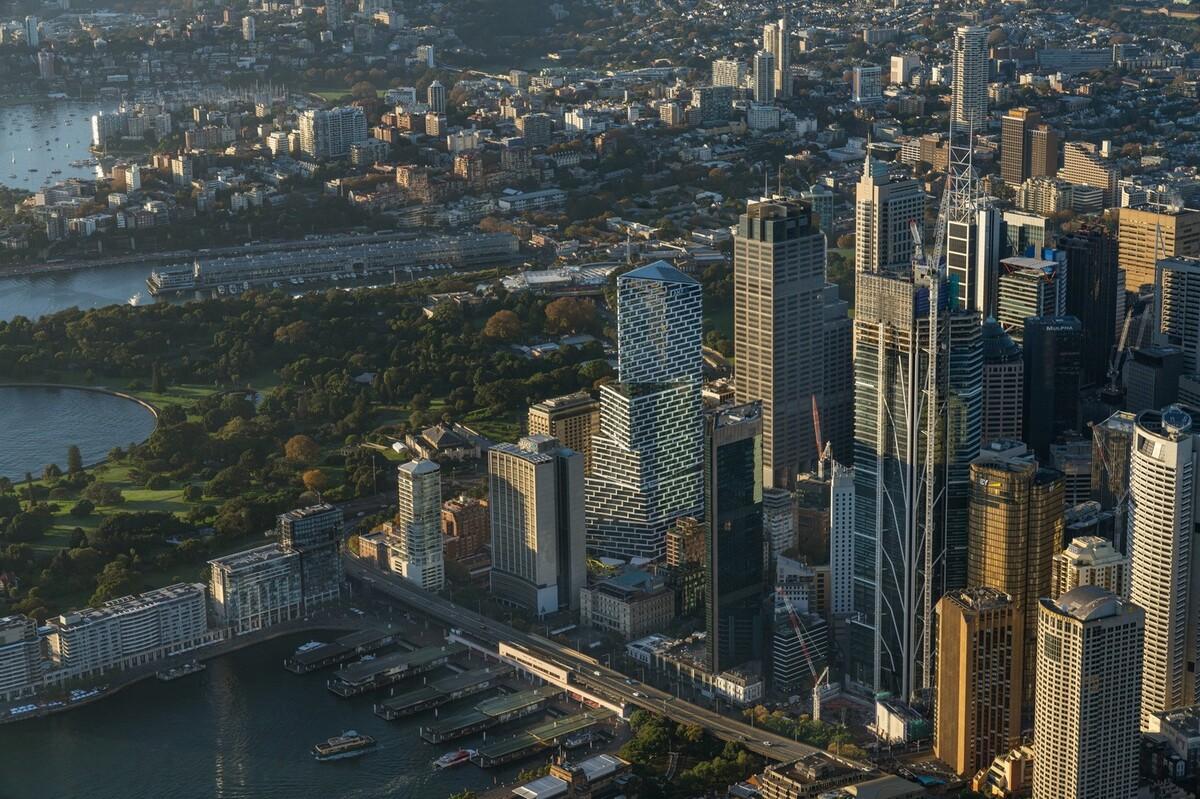 首个塔楼改造 Quay Quarter，‘嫁接’新楼板 / 3XN