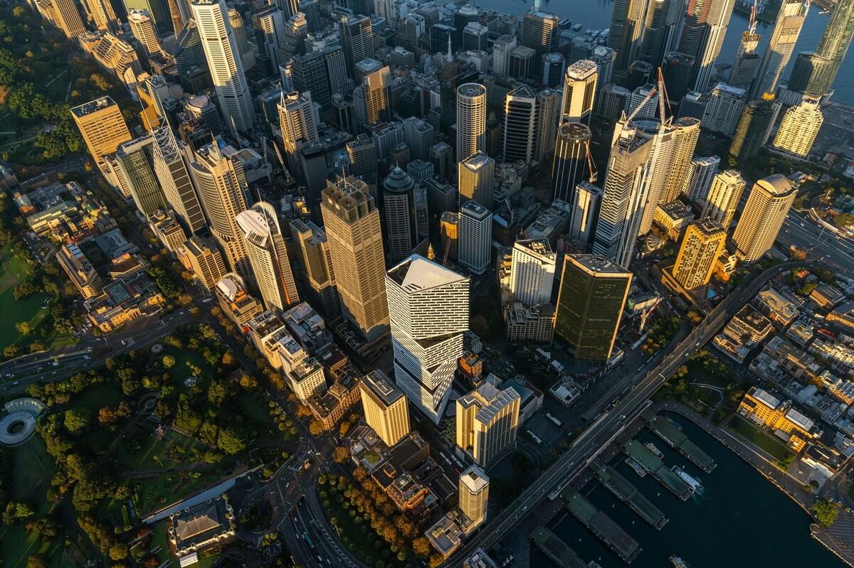 首个塔楼改造 Quay Quarter，‘嫁接’新楼板 / 3XN