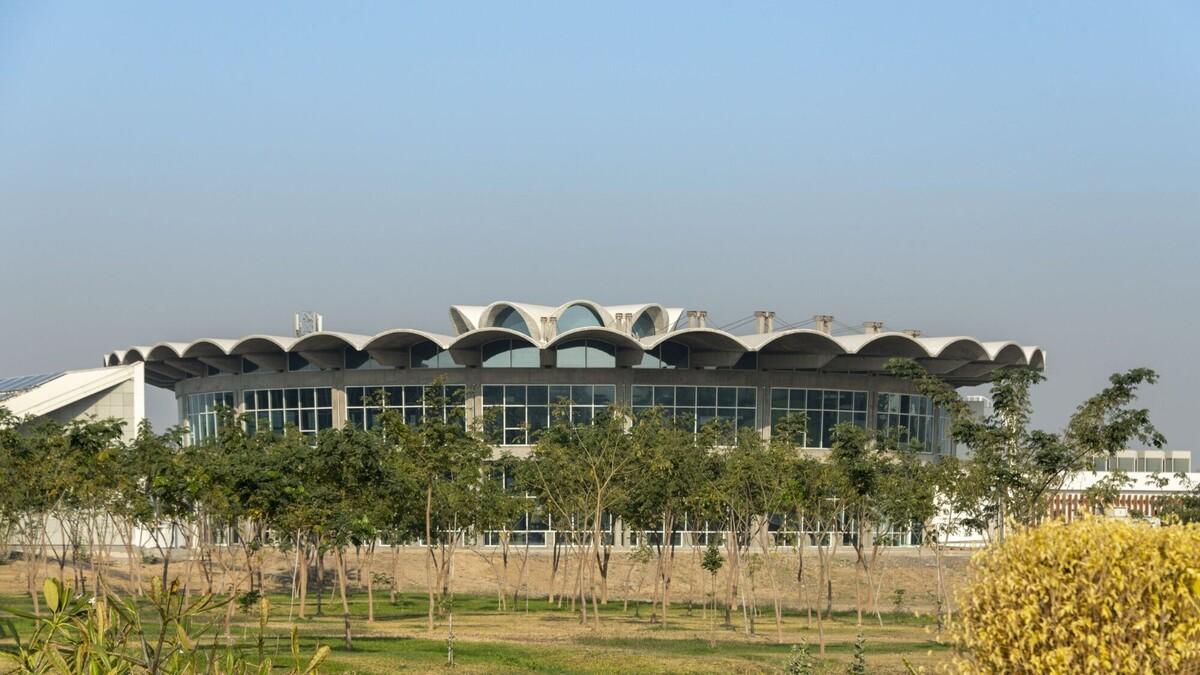 秩序城堡，Sanand 工厂 / Studio Saar