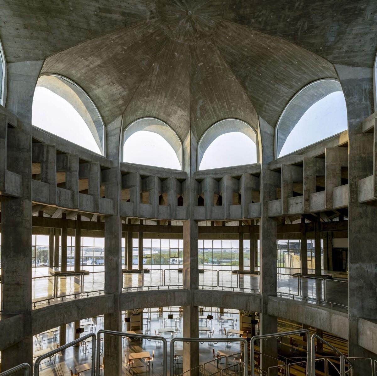 秩序城堡，Sanand 工厂 / Studio Saar