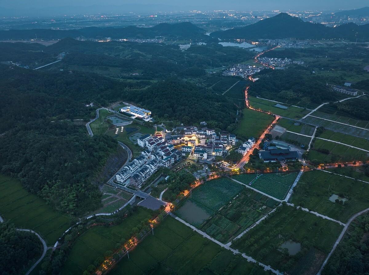 雪峰文学馆 / 同济院 麟和建筑工作室