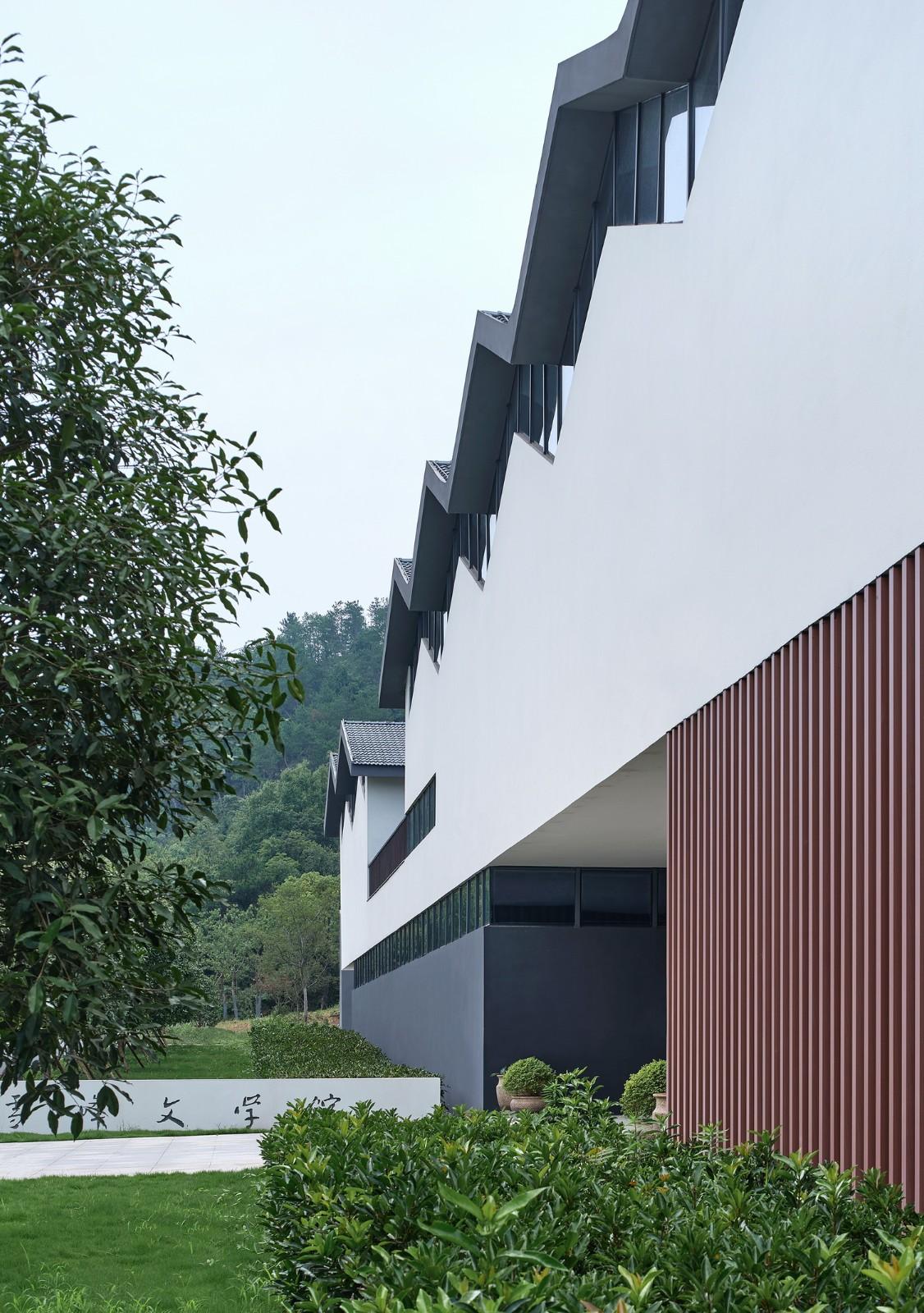 雪峰文学馆 / 同济院 麟和建筑工作室