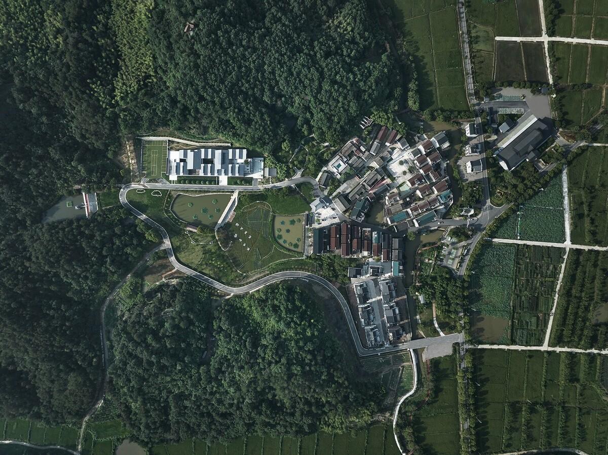 雪峰文学馆 / 同济院 麟和建筑工作室