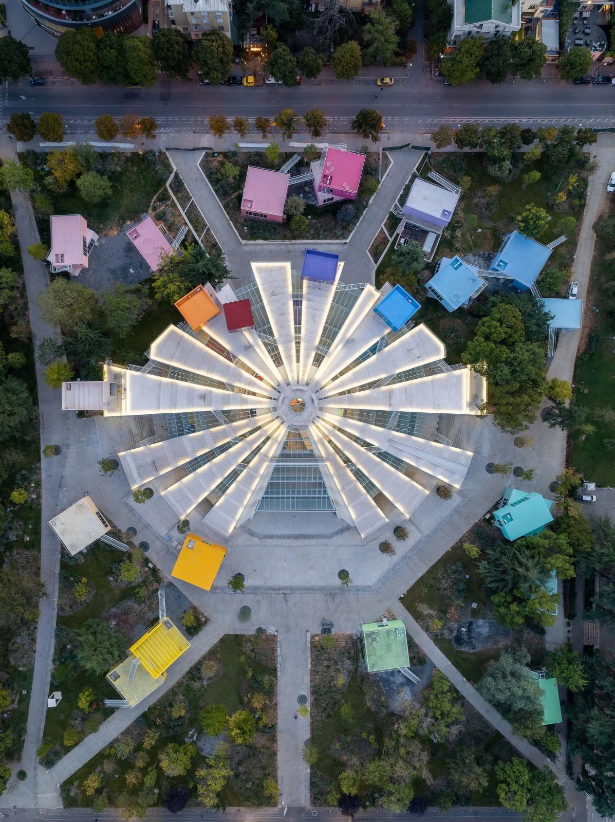 地拉那金字塔 / MVRDV