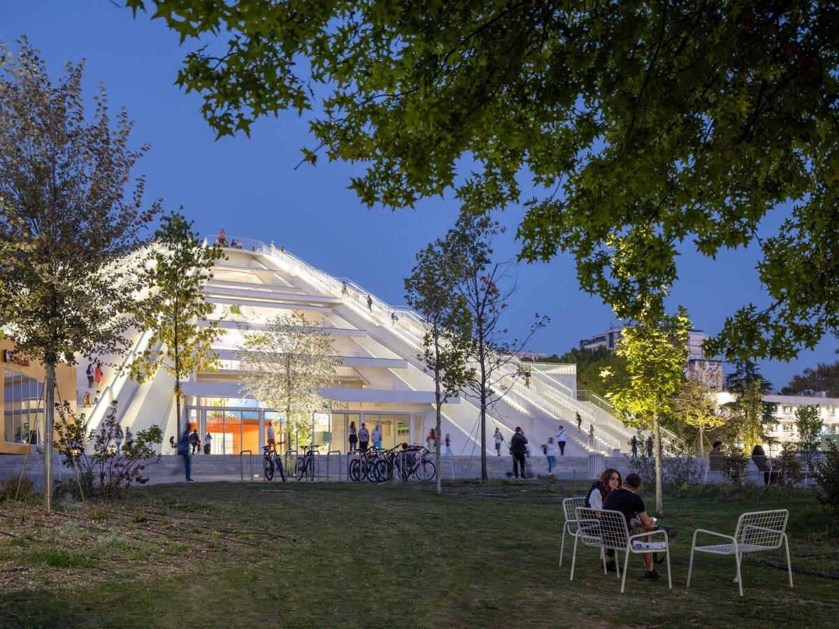 地拉那金字塔 / MVRDV