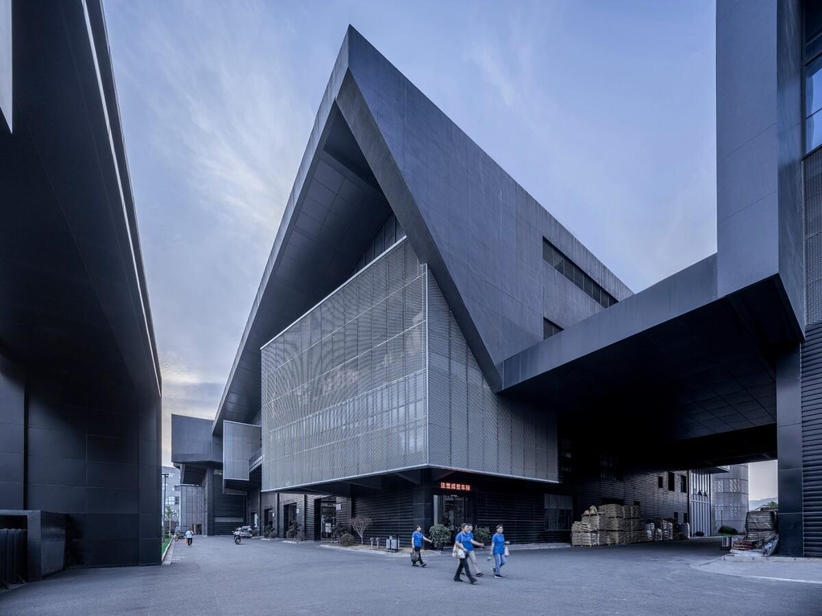 台州聚丰机车总部 / 殊至建筑