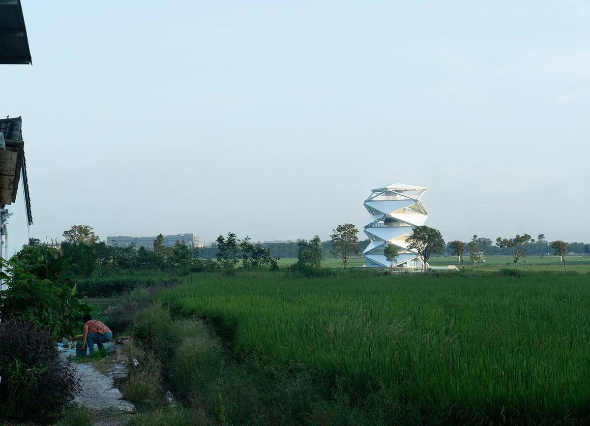 稻田上的灯塔 / 中国电建华东院林再国工作室