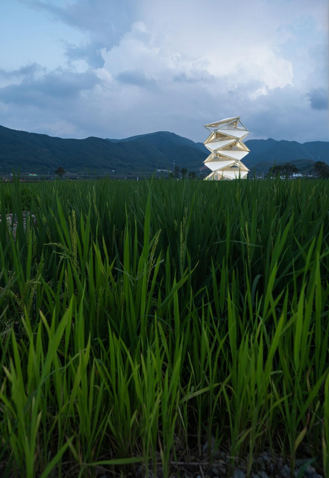 稻田上的灯塔 / 中国电建华东院林再国工作室
