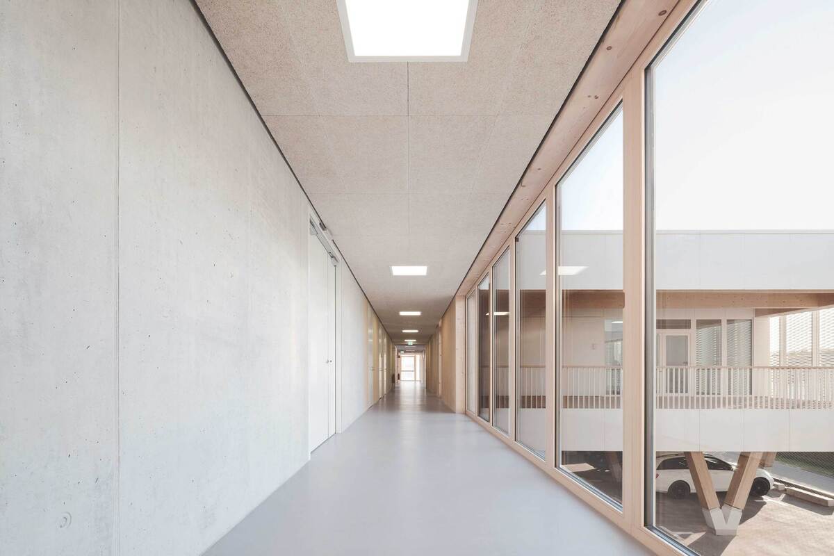 Straubenhardt 消防站 / wulf architekten