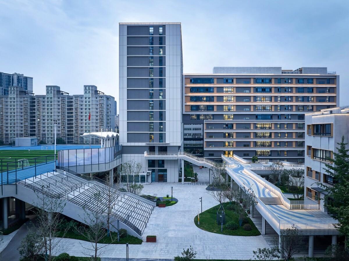 西安高新第一中学（高中部）改扩建 / 中国建筑西北设计研究院 屈培青工作室