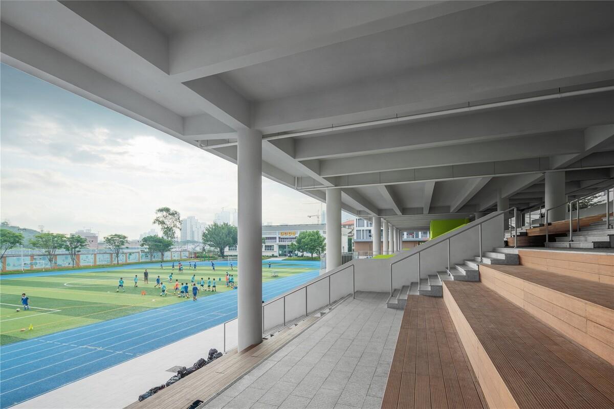 深圳市坪山区科源实验学校 / 申都设计