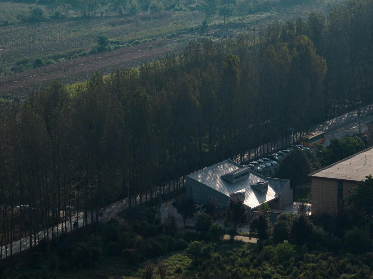 陕西希望工程校园图书馆2.0 / 垣建筑