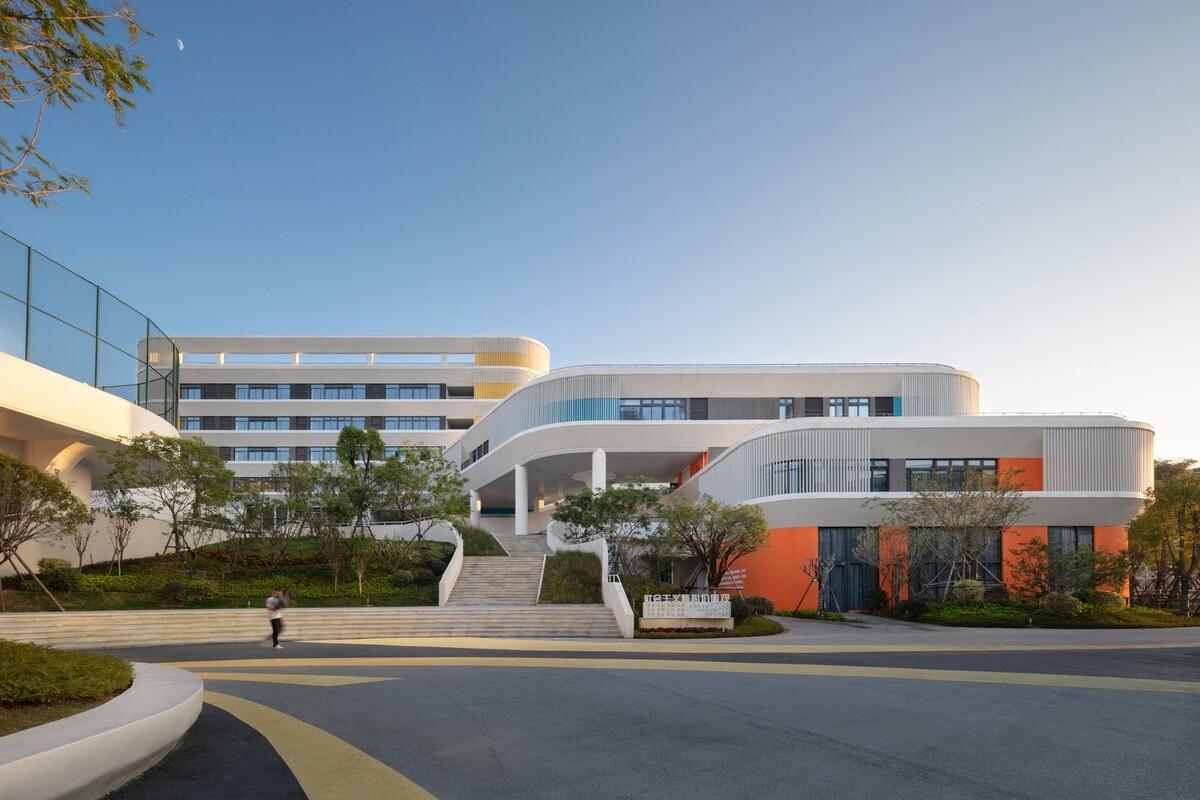厦门市金榜小学 / 厦门合立道工程设计一院 一致建筑工作室