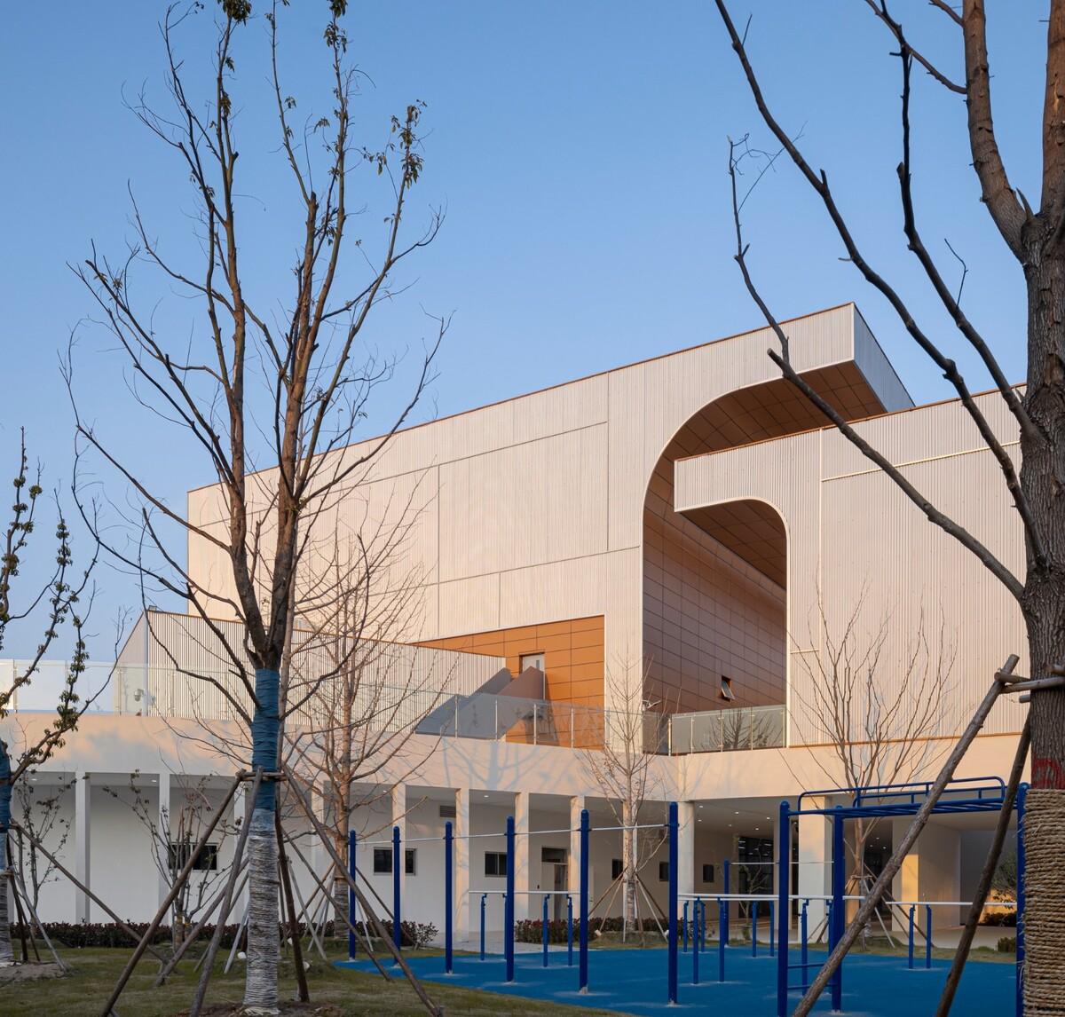 南通市能达中学 / 九城都市建筑