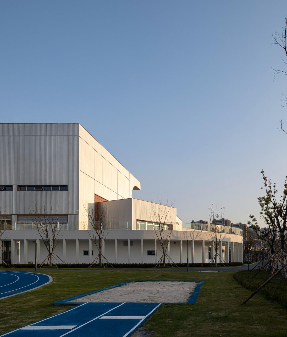 南通市能达中学 / 九城都市建筑