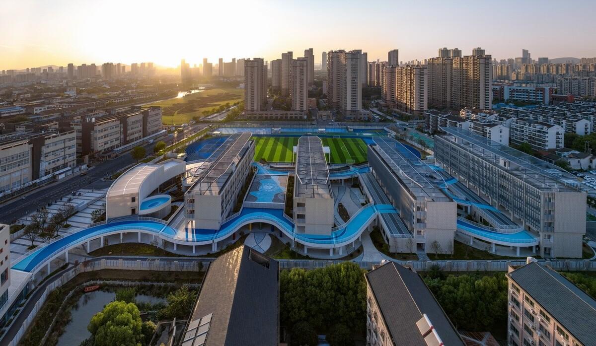 扬名实验学校 / 米丈建筑
