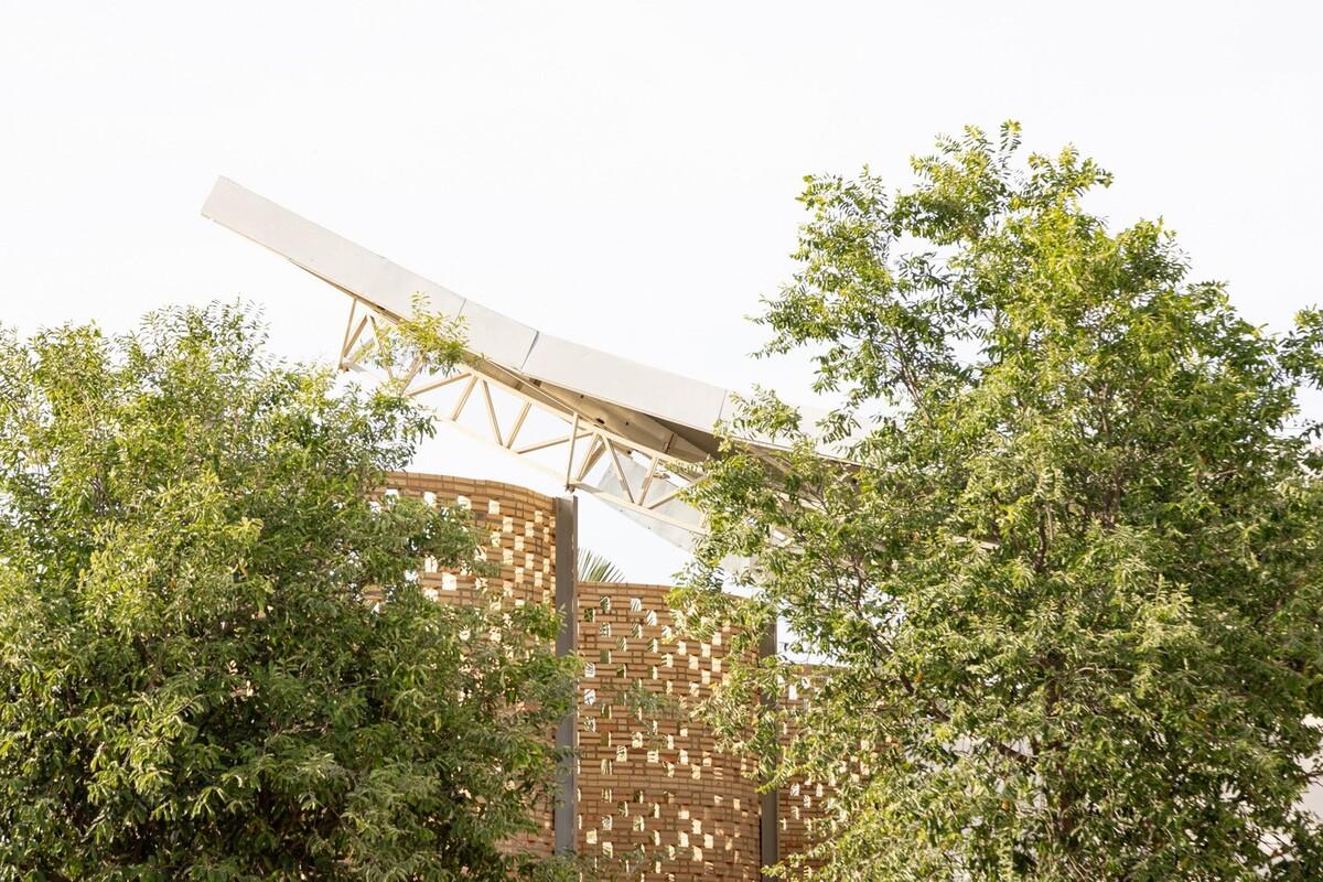 乌尼埃朗学校兽医院 / Lins Arquitetos Associados