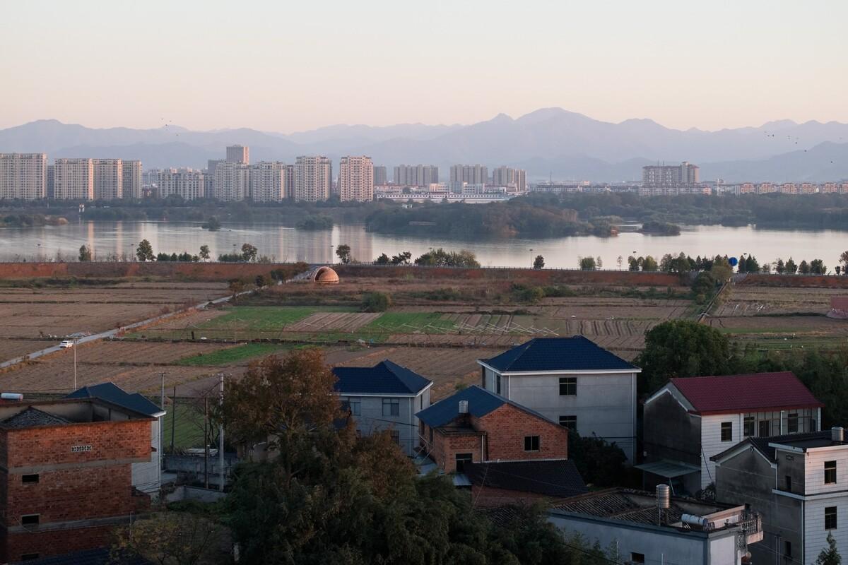 红砖概念图书馆 / HCCH合尘建筑