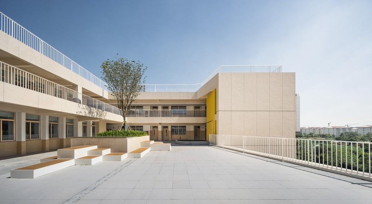 江苏省南京市文齐路小学 / 荣朝晖工作室