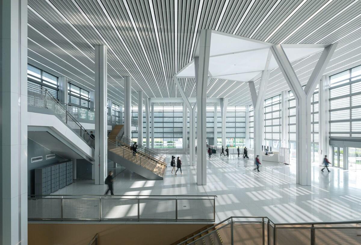 浦东新区青少年活动中心和群众艺术馆 / 山水秀建筑事务所