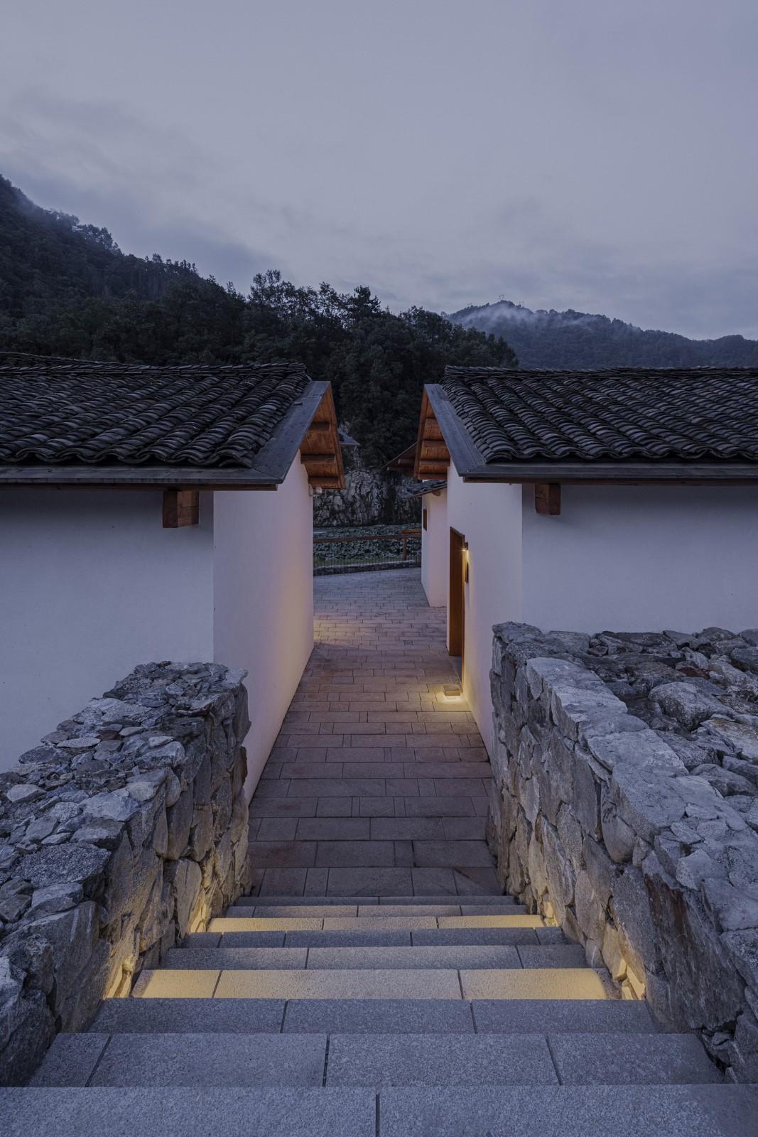 鹿柴山集 精品民宿 / 小大建筑