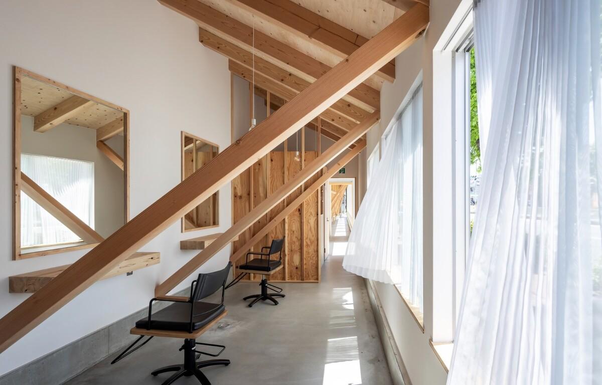 4x59米三角地，YOKONAGAYA 美容院 / Office for Environment Architecture
