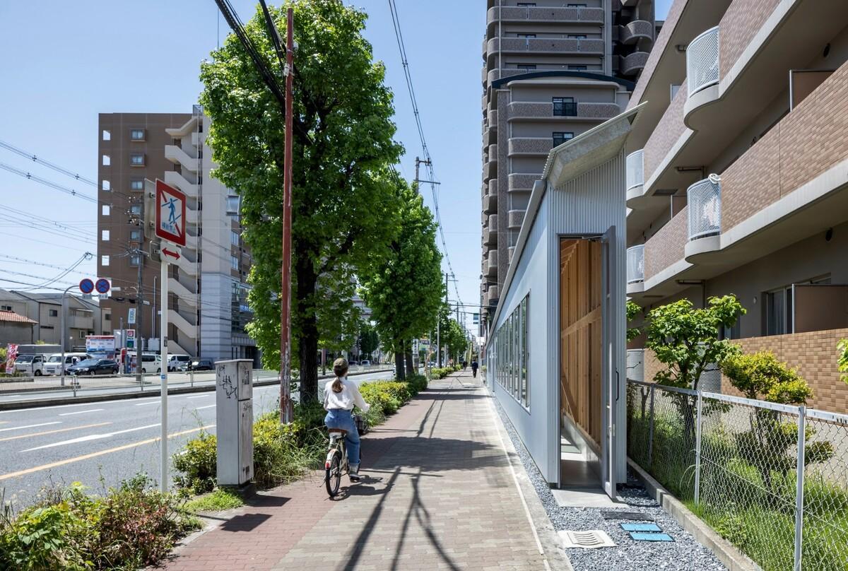 4x59米三角地，YOKONAGAYA 美容院 / Office for Environment Architecture