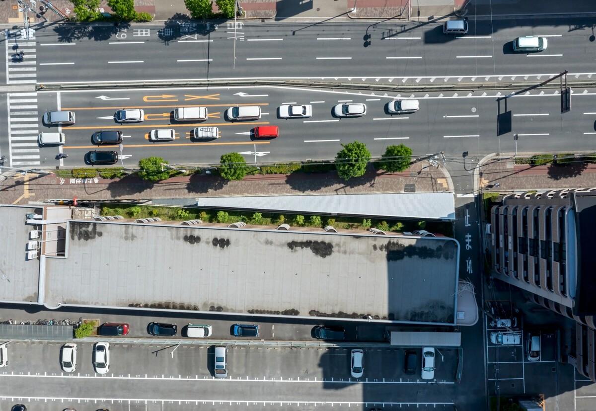 4x59米三角地，YOKONAGAYA 美容院 / Office for Environment Architecture