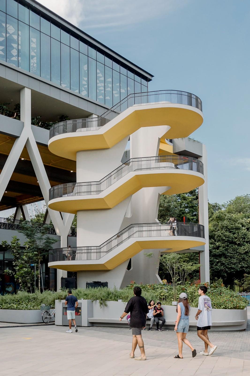 SAFRA 蔡厝港会所 / DP Architects Pte Ltd