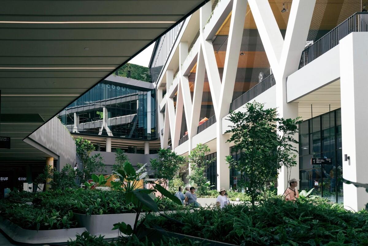 SAFRA 蔡厝港会所 / DP Architects Pte Ltd